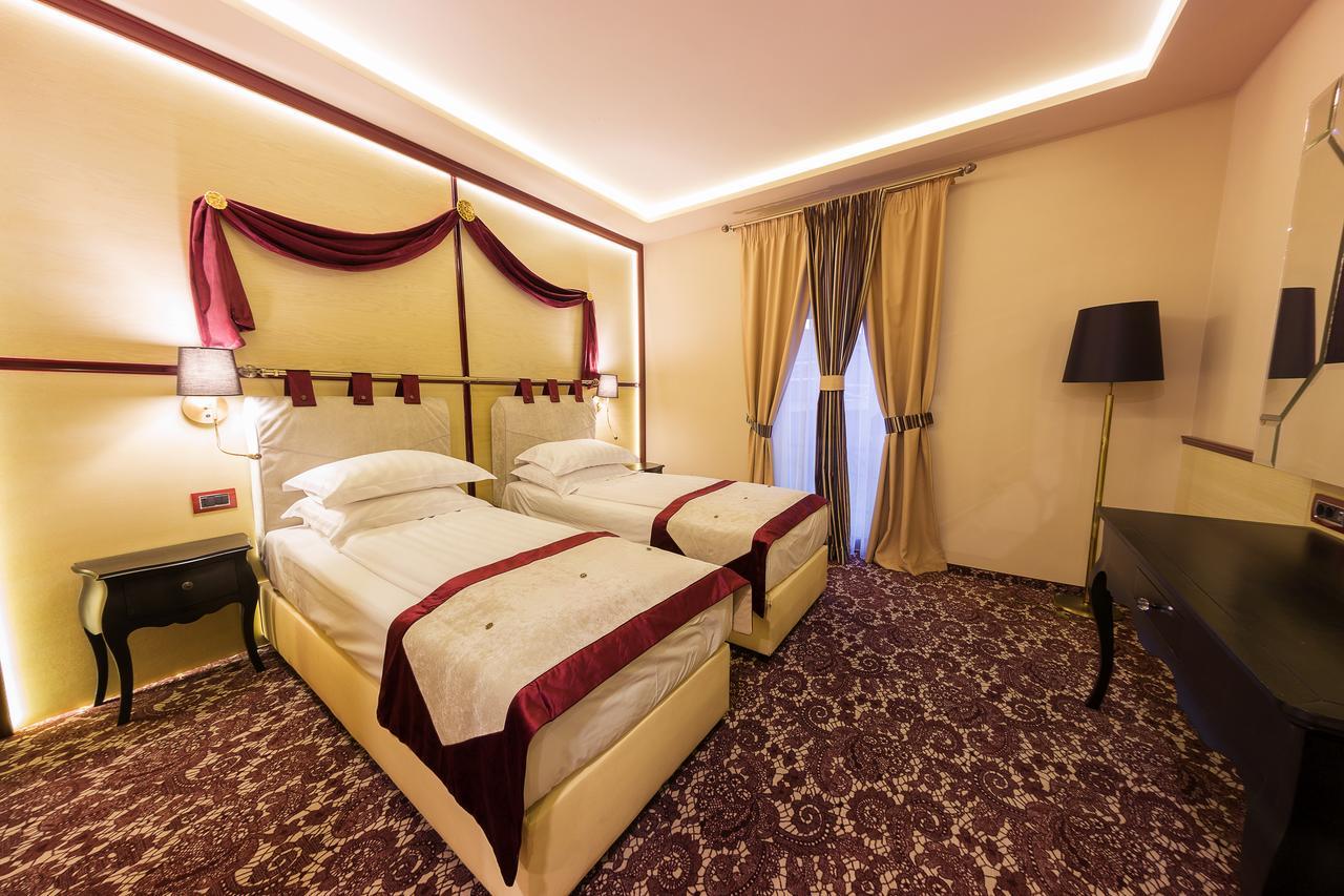 Hotel Cardinal-Domeniile Martinutzi Alba Iulia Exterior photo