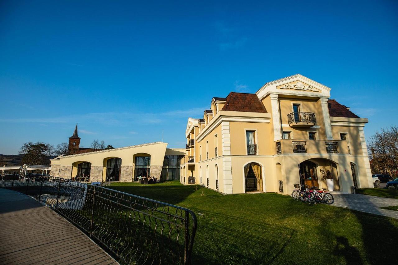 Hotel Cardinal-Domeniile Martinutzi Alba Iulia Exterior photo
